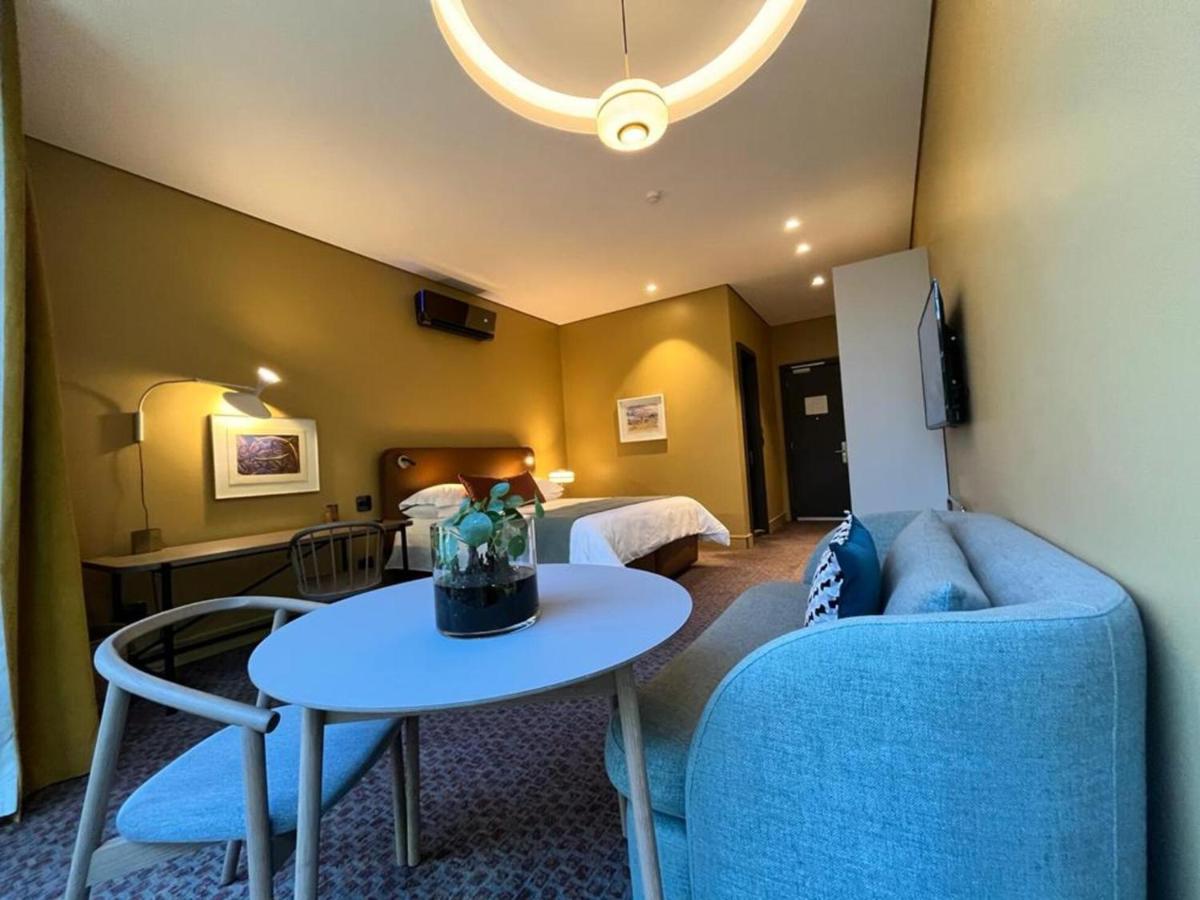Home Suite Hotels Rosebank 约翰内斯堡 外观 照片
